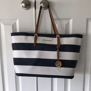 Michael Kors tote